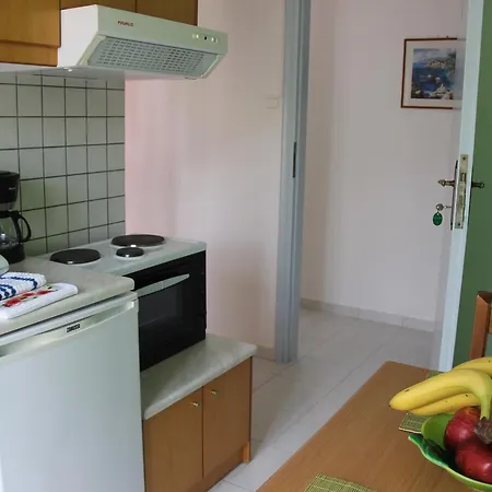 Anchris Apartment *